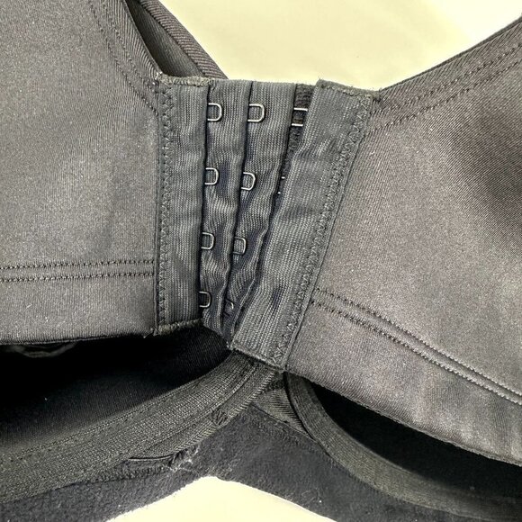 Vanity Fair Black wireless lightly padded bra Size 42D - Picture 6 of 9